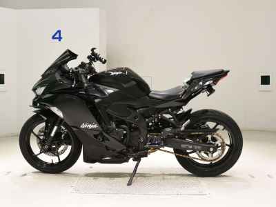 Kawasaki Ninja ZX-25R 2021