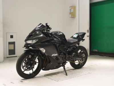 Kawasaki Ninja ZX-25R 2021