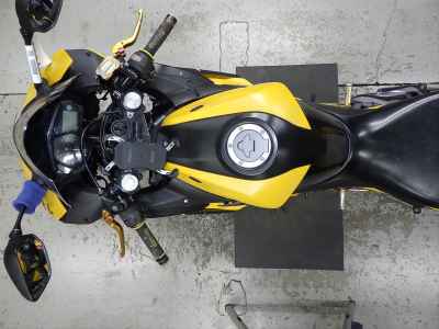 Yamaha YZF-R25 2015