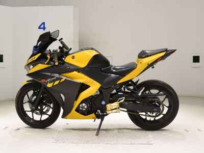 Yamaha YZF-R25 2015
