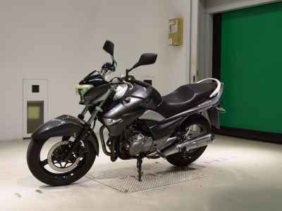Suzuki GSR250