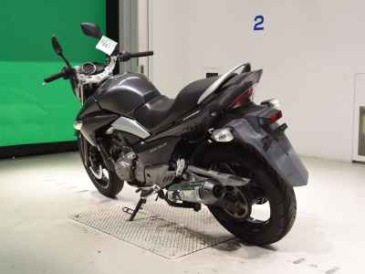 Suzuki GSR250