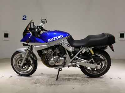 Suzuki GSX250S Katana