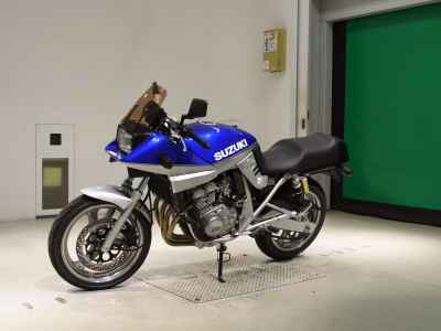Suzuki GSX250S Katana