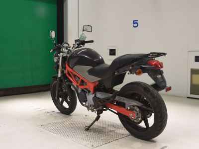 Honda VTR250 2011