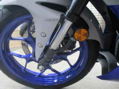 Yamaha YZF-R25 2021