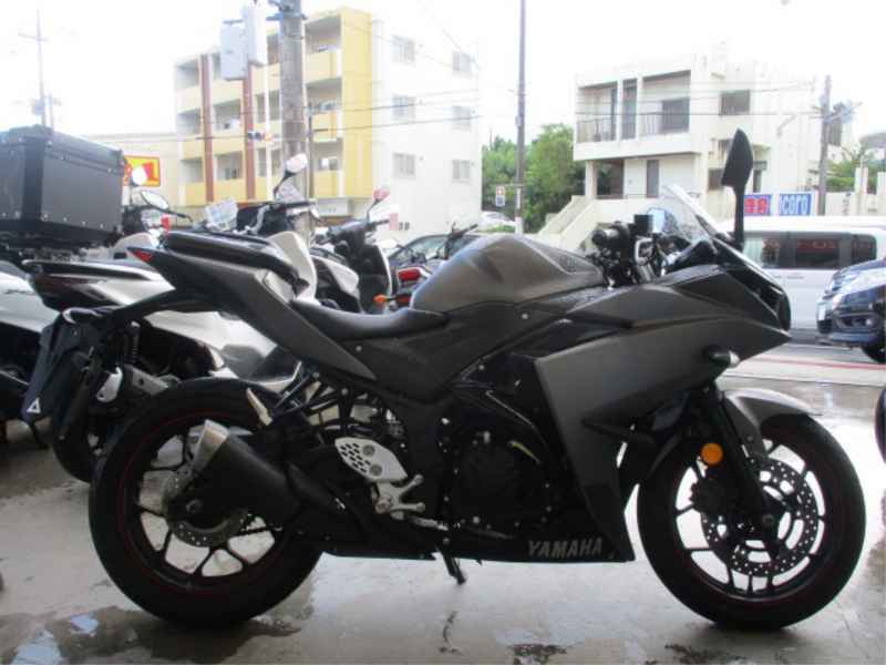 Yamaha YZF-R25 2016