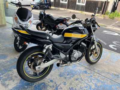 Kawasaki Balius ZR250
