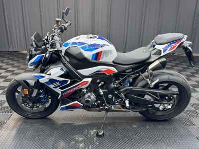 BMW M1000R 2024
