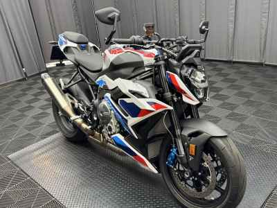 BMW M1000R 2024