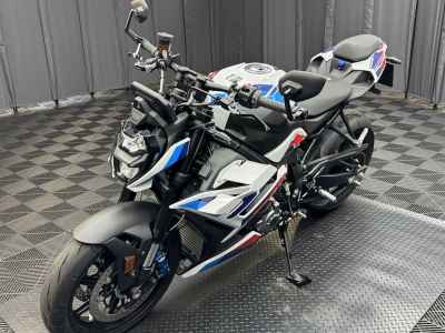 BMW M1000R 2024