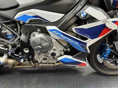 BMW M1000R 2024