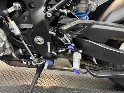 BMW M1000R 2024