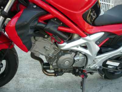 Suzuki ｸﾞﾗﾃﾞｨｳｽ650 2010