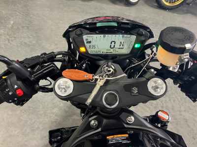 Suzuki SV650X 2023