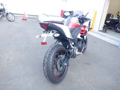 Yamaha YZF-R25