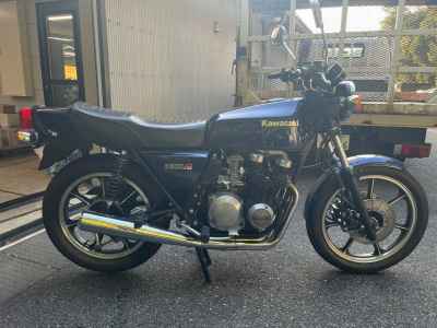 Kawasaki Z400J 2025