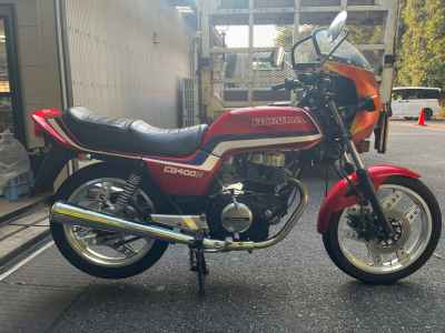 Honda CB400N 2025
