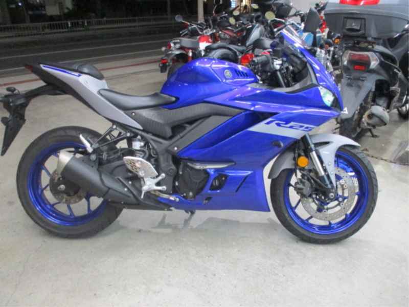 Yamaha YZF-R25 2021