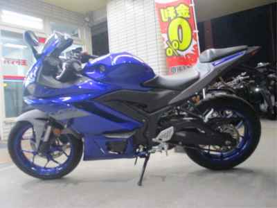 Yamaha YZF-R25 2021