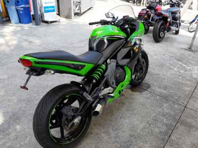 Kawasaki Ninja 400R 2012