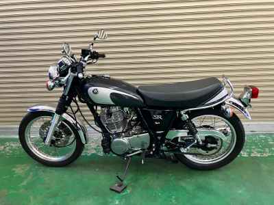 Yamaha SR400 2021