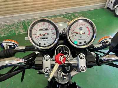 Yamaha SR400 2021