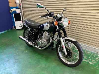 Yamaha SR400 2021