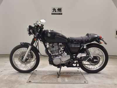 Yamaha SR400 2018
