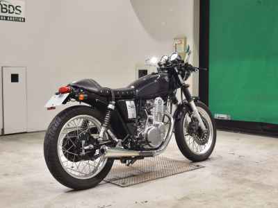 Yamaha SR400 2018