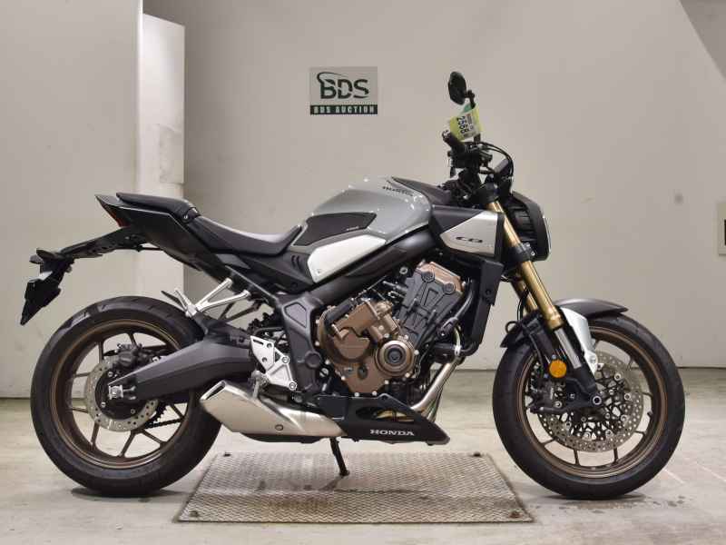 Honda CB650R E-Clutch 2024