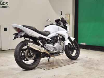 Suzuki GSR250