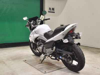 Suzuki GSR250
