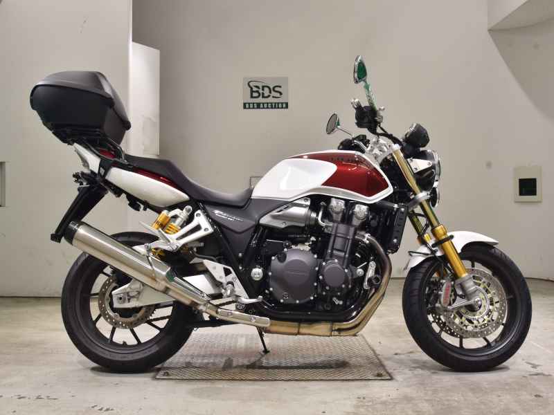 Honda CB1300SF 2025