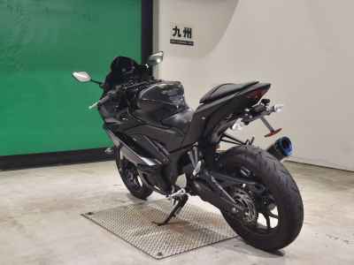 Yamaha YZF-R3 2021
