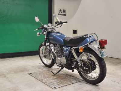 Yamaha SR400 2018
