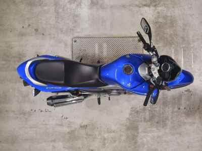 Suzuki GSR250