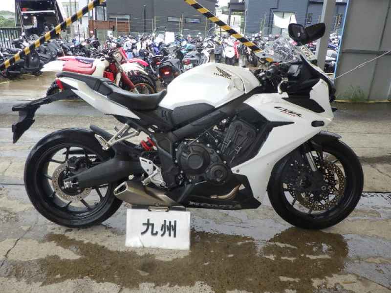 Honda CB650R 2023
