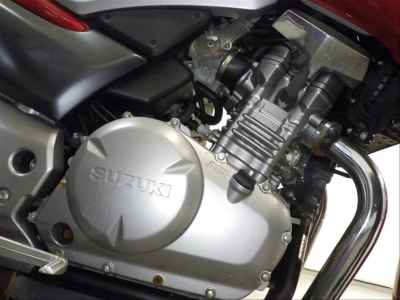 Suzuki GSR250