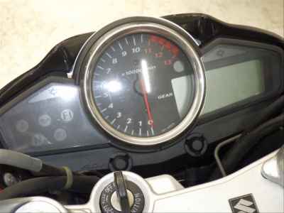 Suzuki GSR250