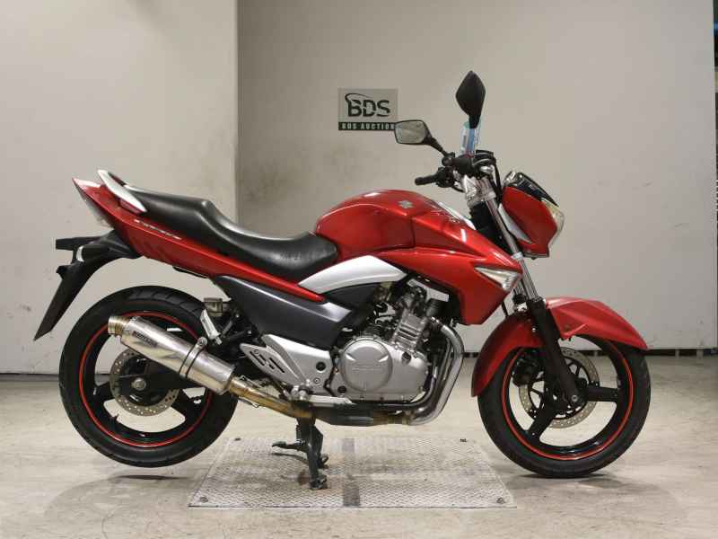 Suzuki GSR250