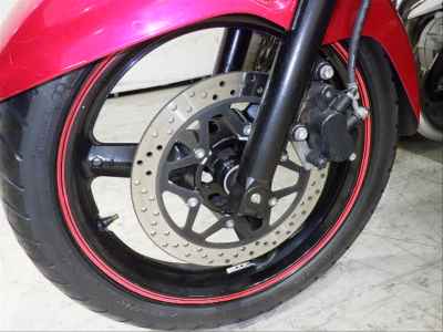 Suzuki GSR250