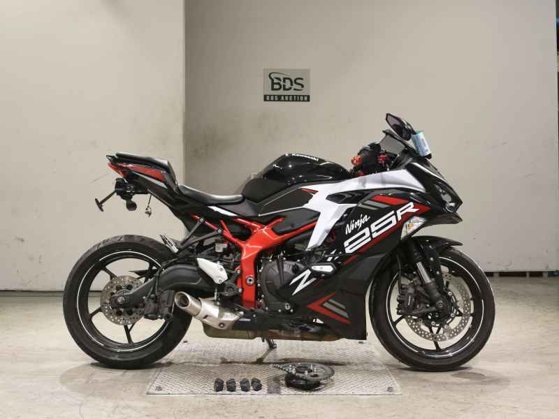 Kawasaki ZX-25R