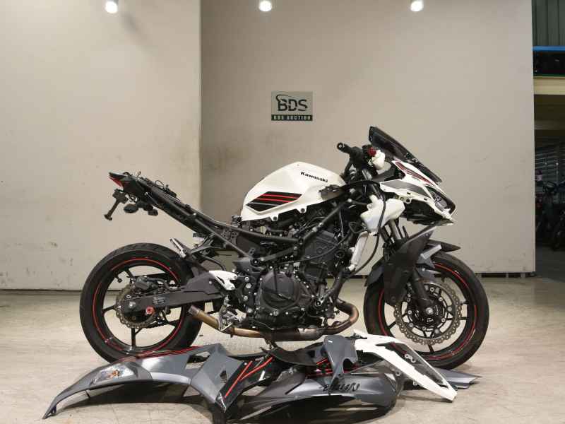 Kawasaki Ninja 400 2024