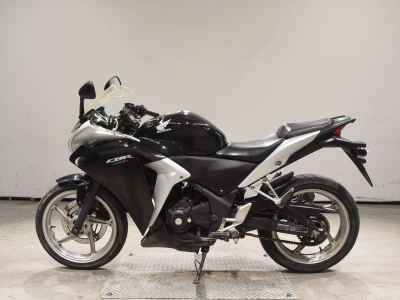 Honda CBR250R 2011