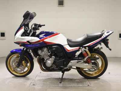 Honda CB400 Super Boldor 2009