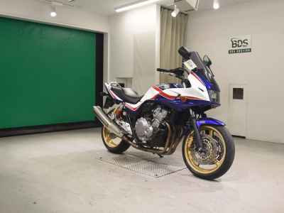 Honda CB400 Super Boldor 2009
