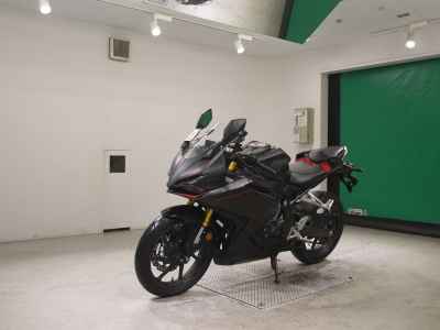 Honda CBR250RR 2023