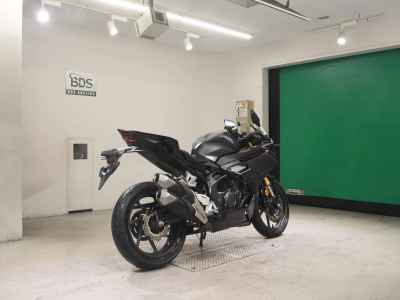 Honda CBR250RR 2023