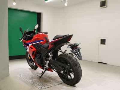 Honda CBR400R 2025